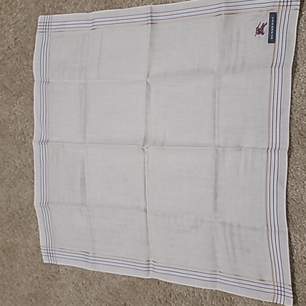 Burberry mini scarf 19in x 19in